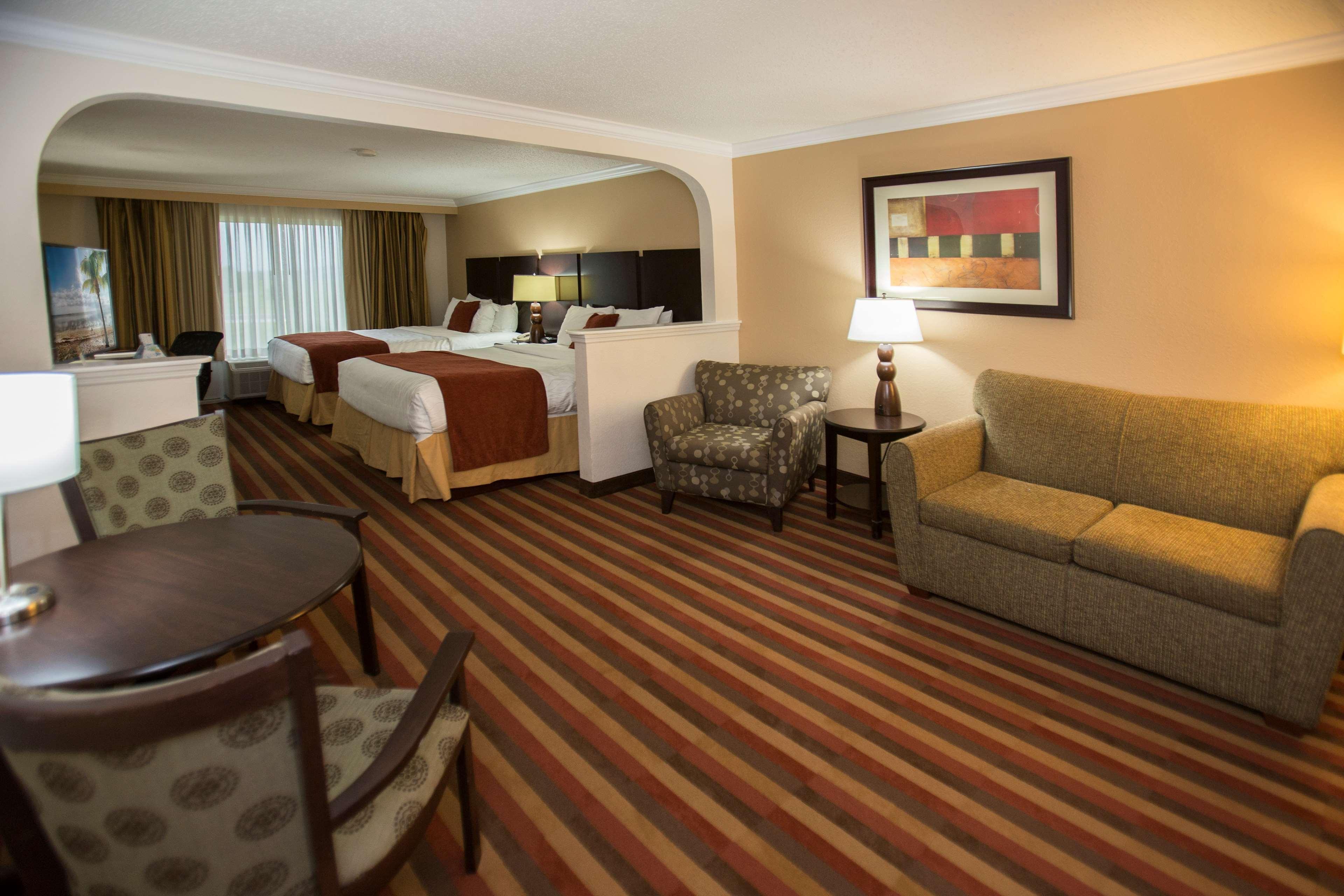 Best Western Plus Ambassador Suites Venice Gardens Ngoại thất bức ảnh