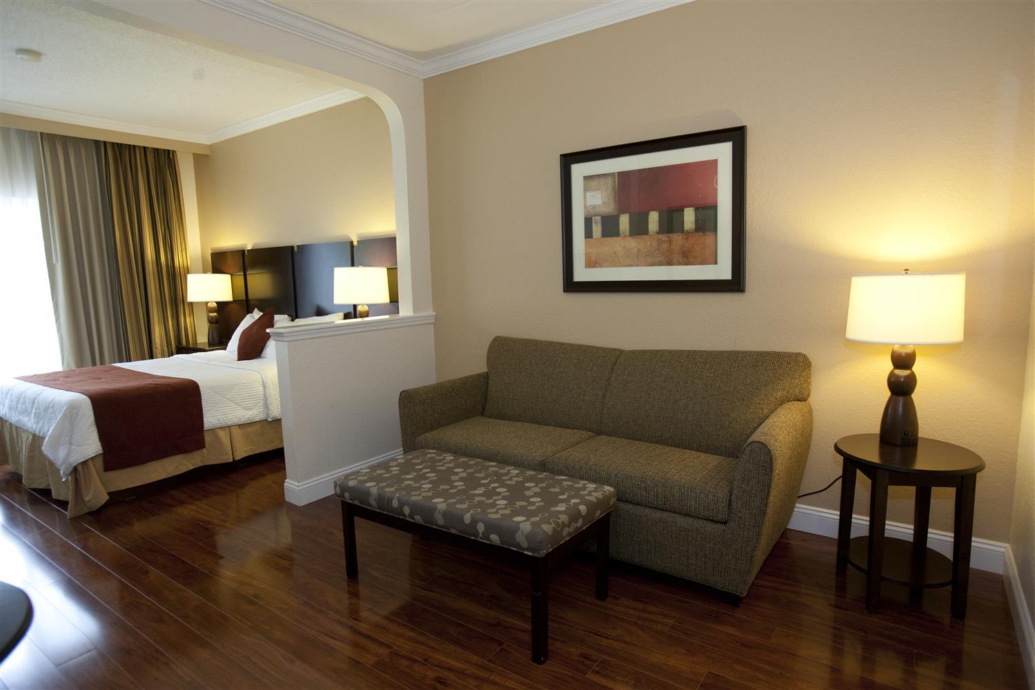 Best Western Plus Ambassador Suites Venice Gardens Ngoại thất bức ảnh