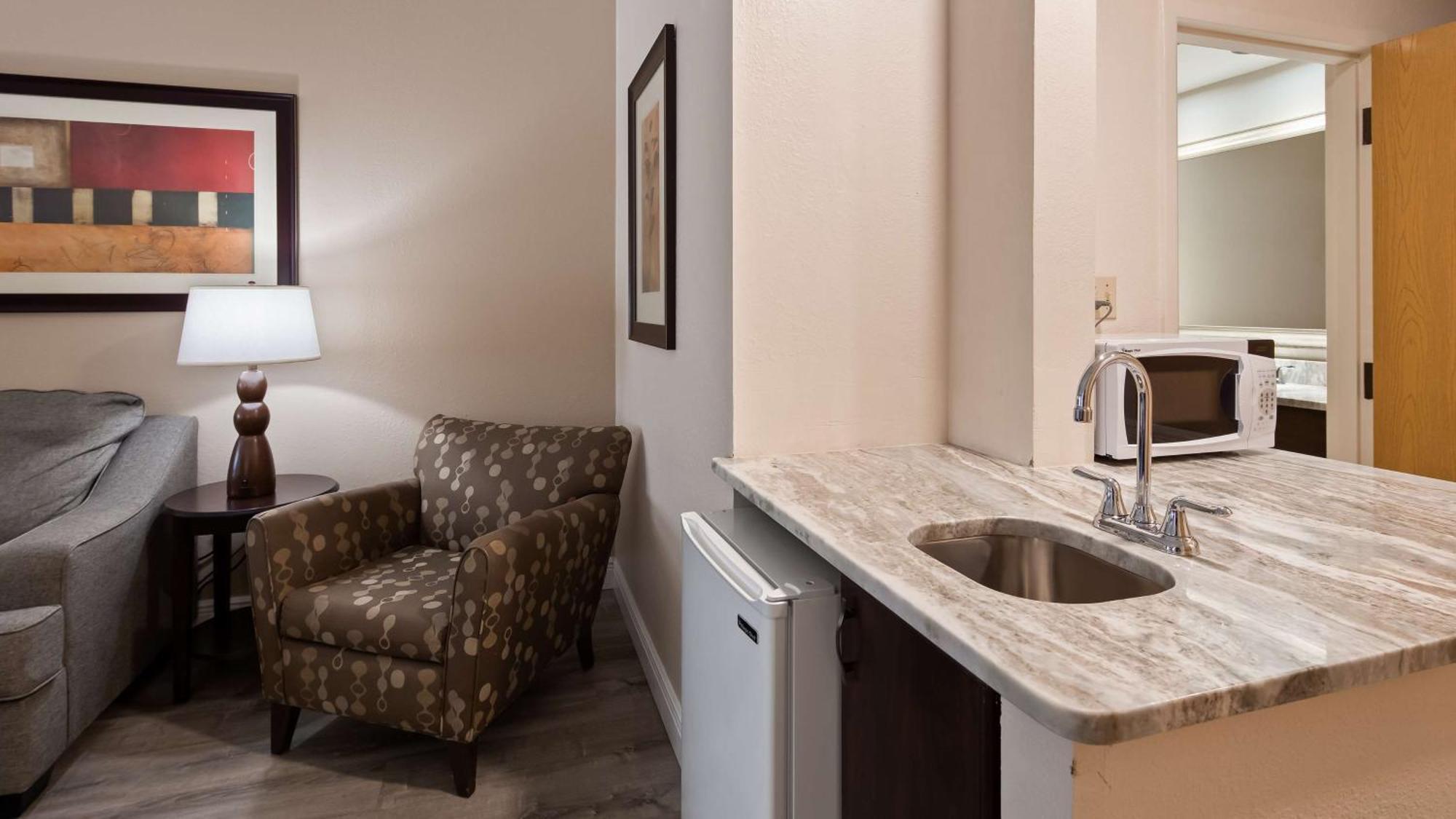 Best Western Plus Ambassador Suites Venice Gardens Ngoại thất bức ảnh