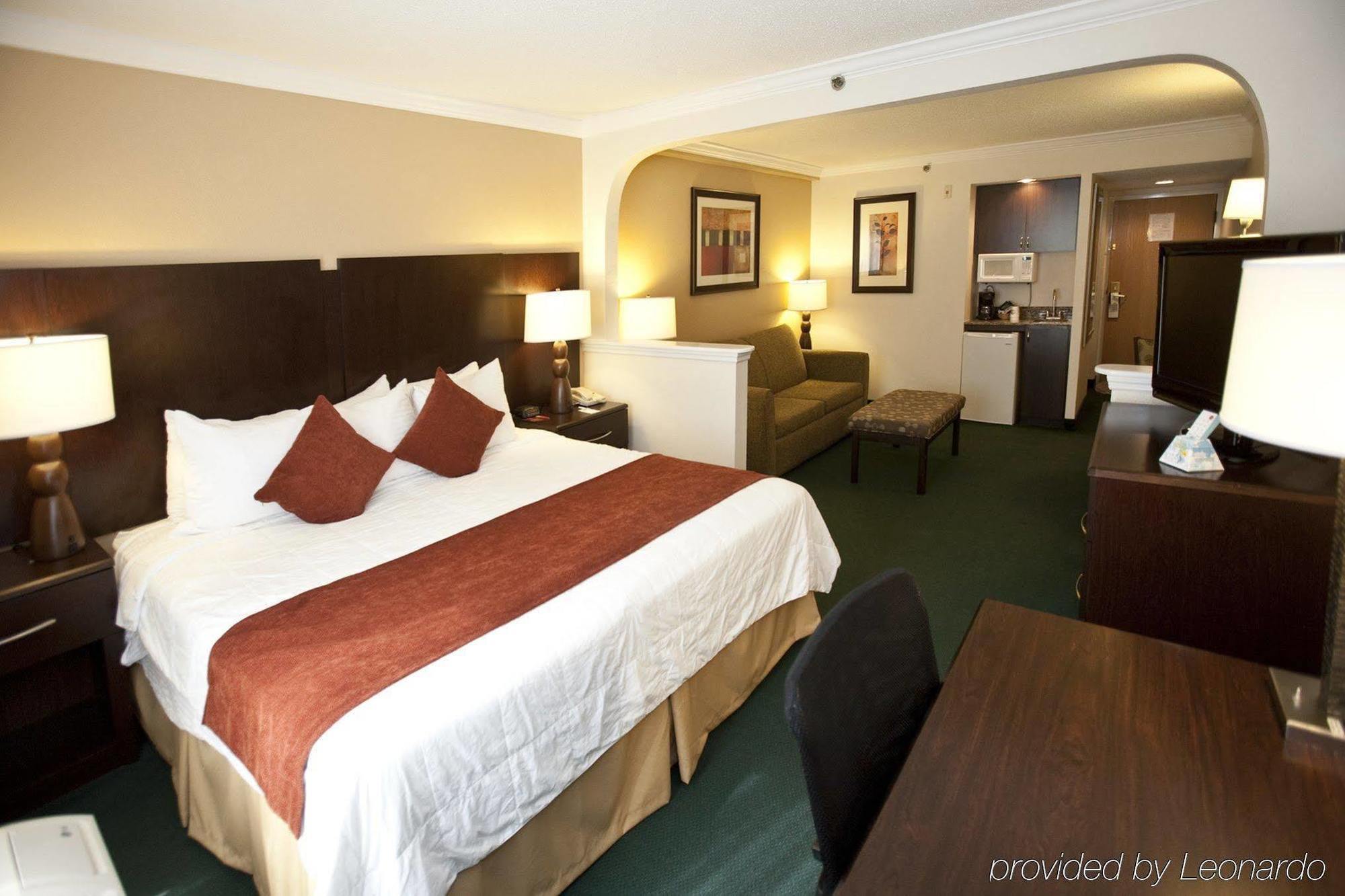 Best Western Plus Ambassador Suites Venice Gardens Ngoại thất bức ảnh